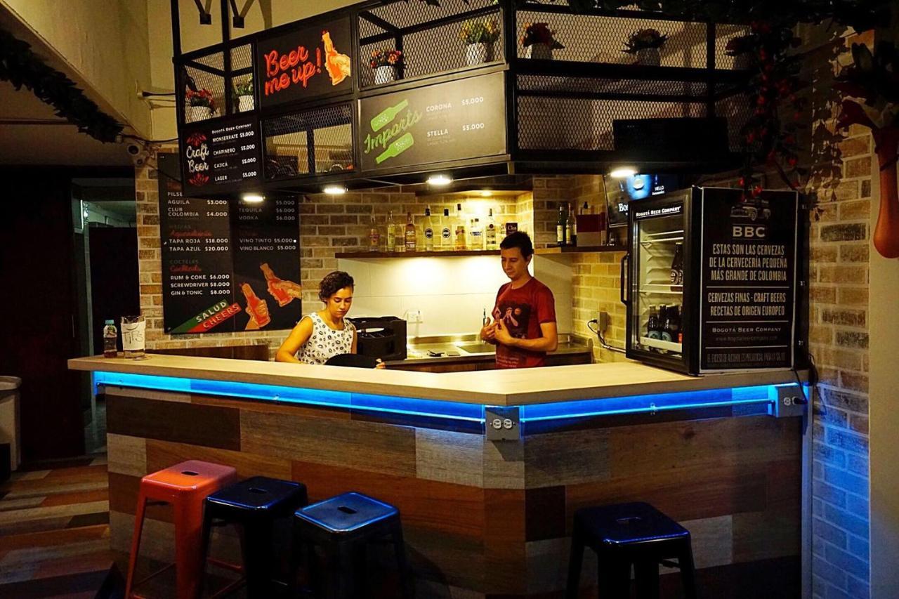 The Wandering Paisa (Adults Only) Hostel Medellin Exterior photo