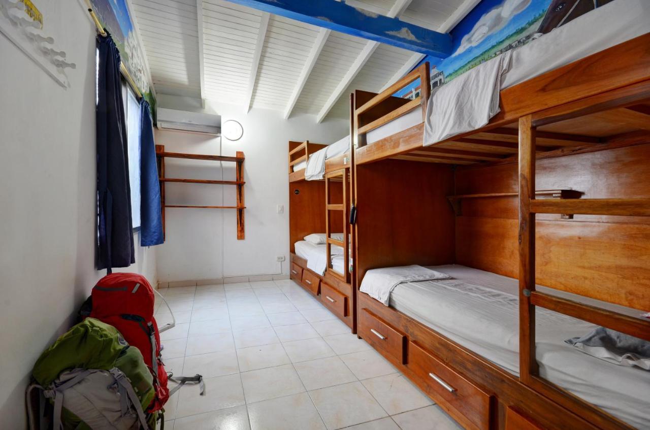 The Wandering Paisa (Adults Only) Hostel Medellin Exterior photo