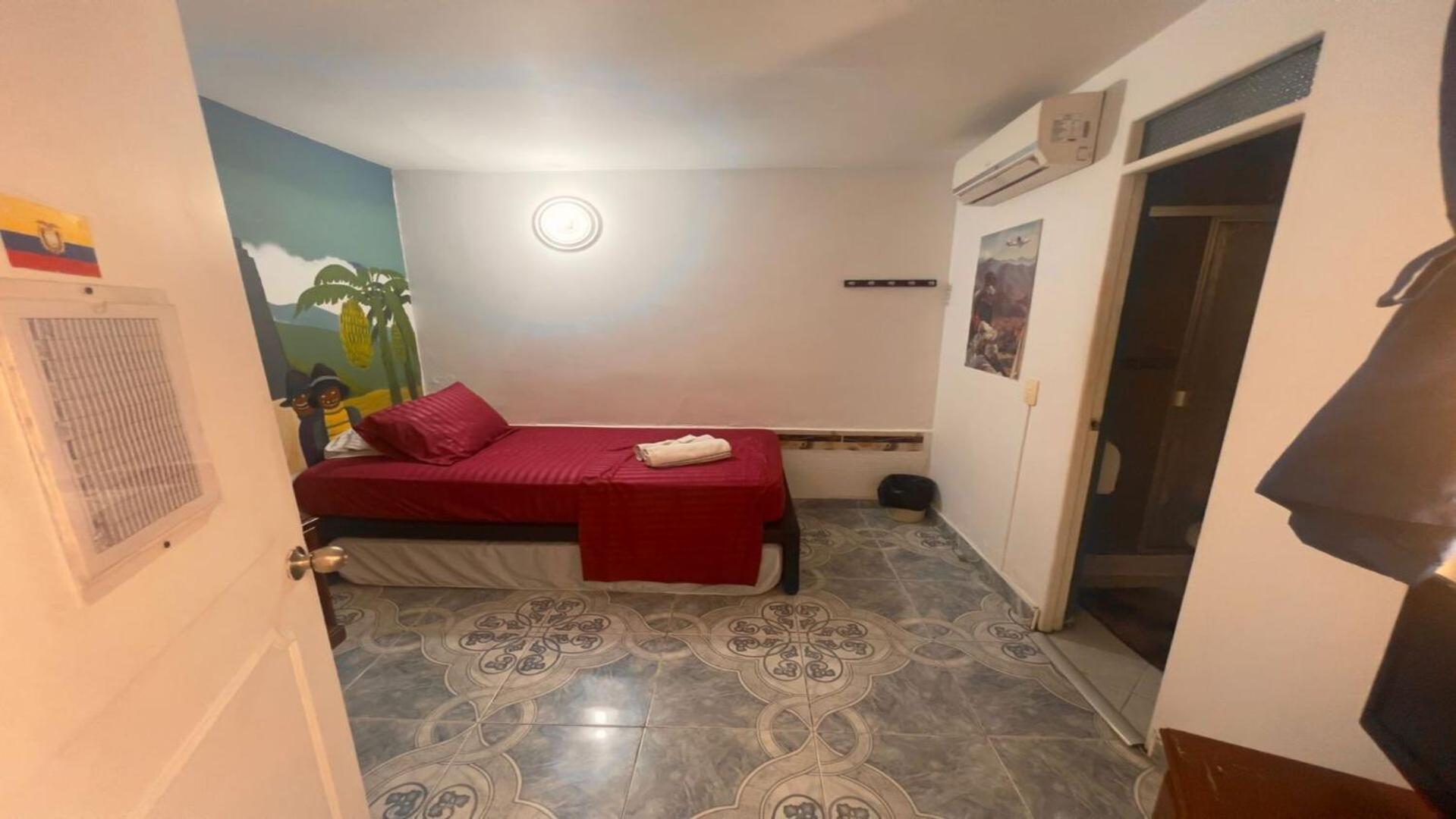 The Wandering Paisa (Adults Only) Hostel Medellin Exterior photo