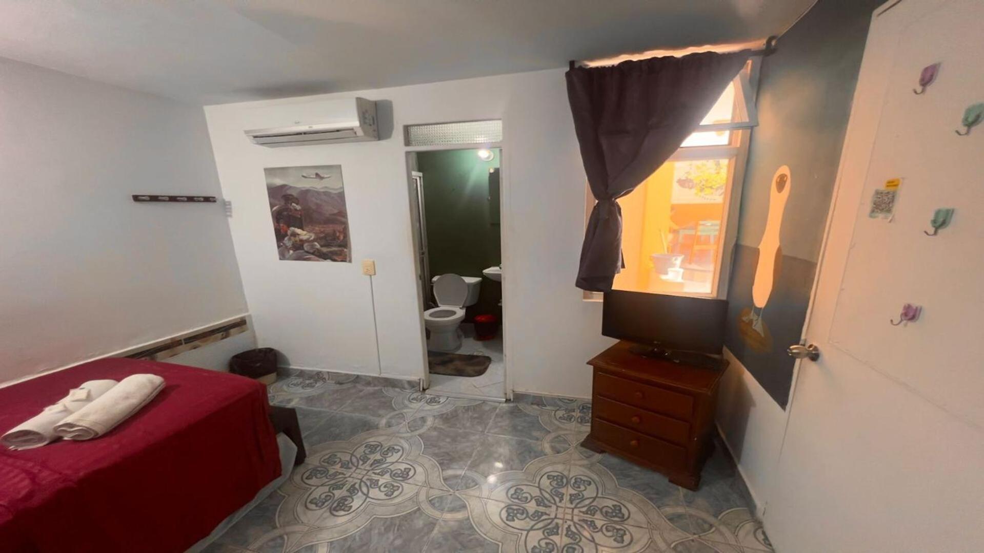 The Wandering Paisa (Adults Only) Hostel Medellin Exterior photo