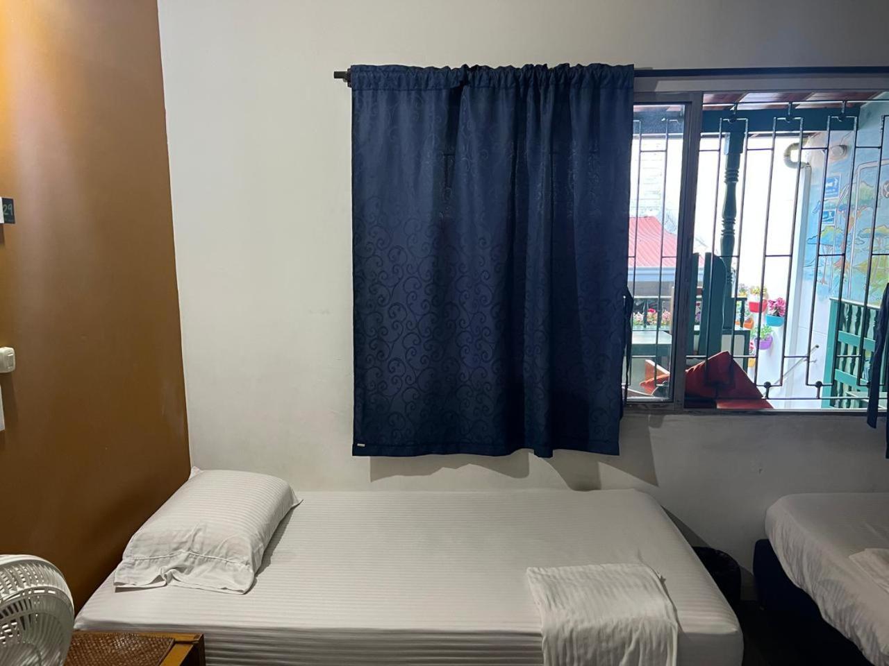 The Wandering Paisa (Adults Only) Hostel Medellin Exterior photo
