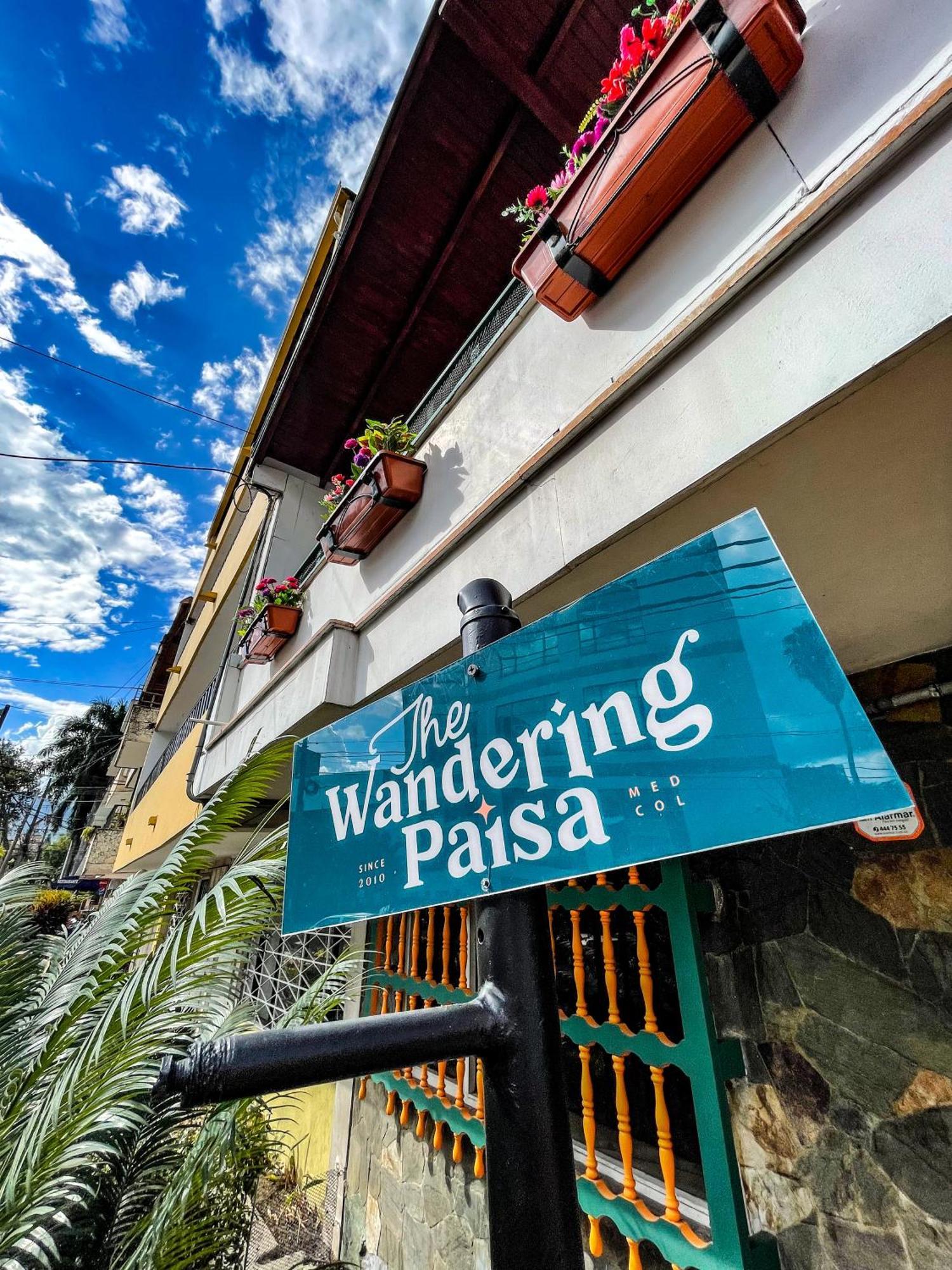 The Wandering Paisa (Adults Only) Hostel Medellin Exterior photo