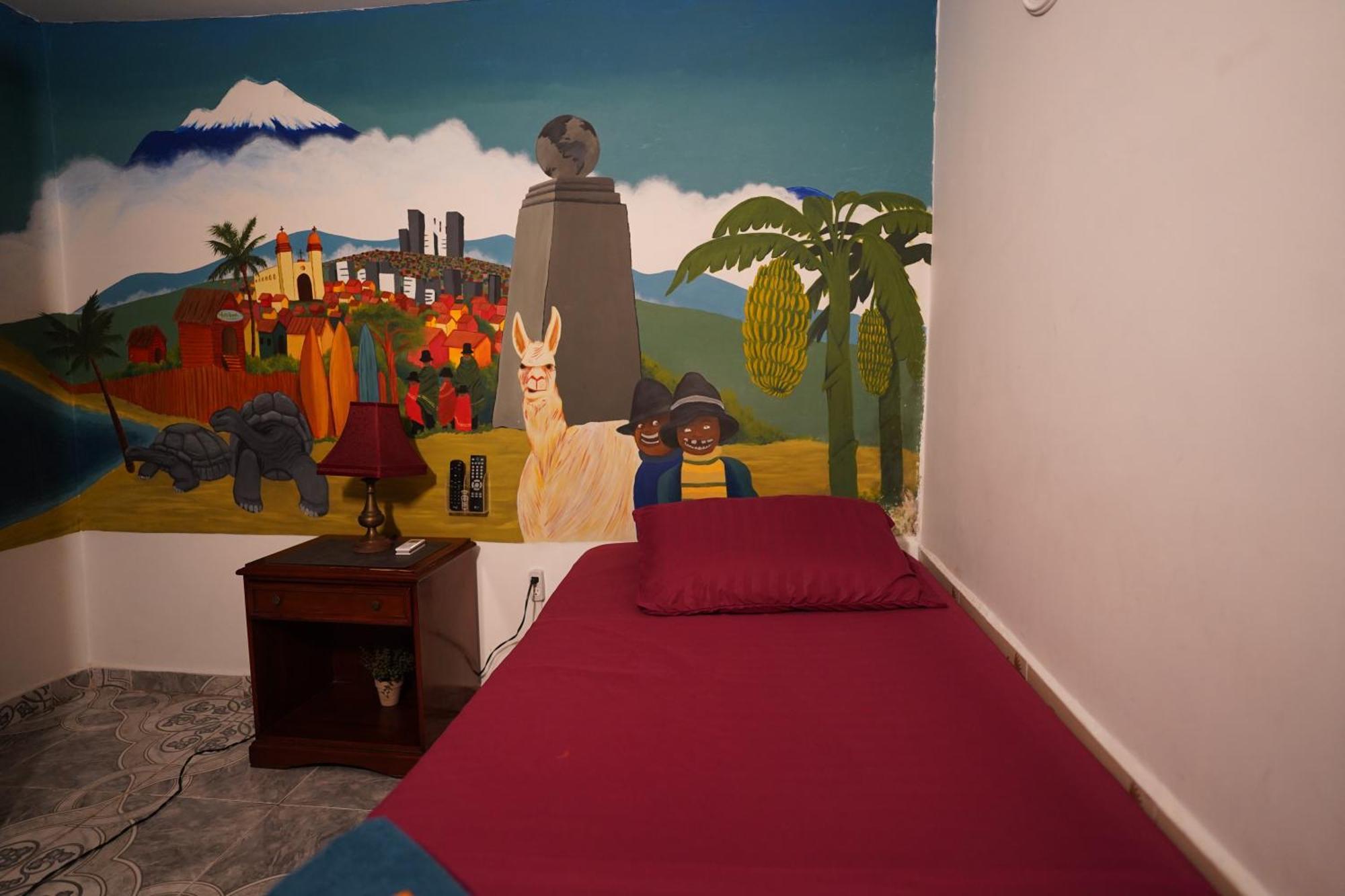 The Wandering Paisa (Adults Only) Hostel Medellin Exterior photo