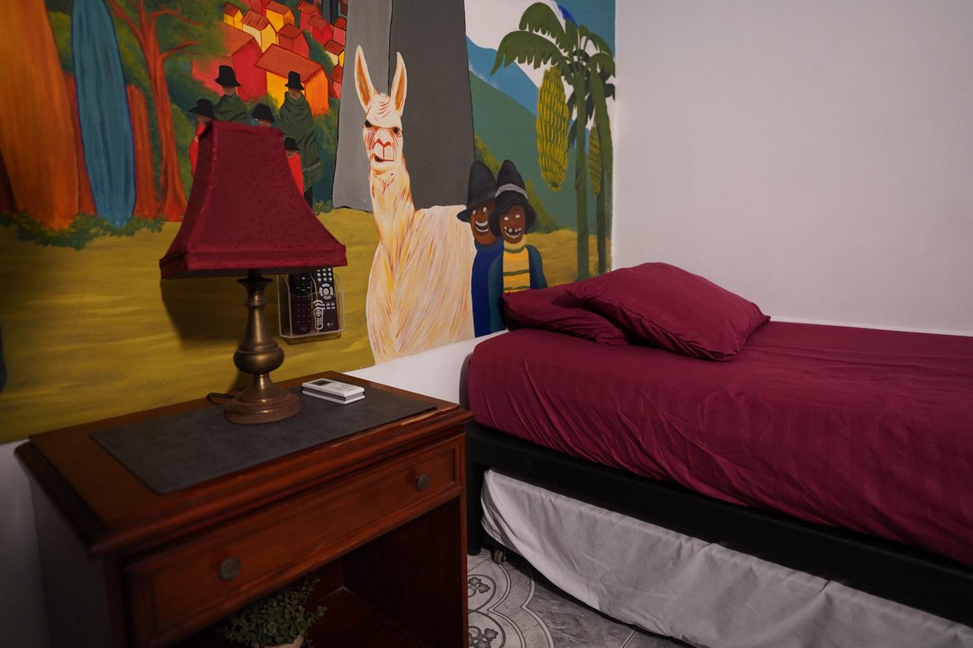 The Wandering Paisa (Adults Only) Hostel Medellin Exterior photo